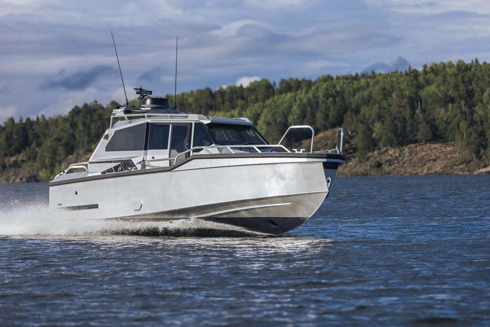 anytec a33c mootorpaat merel seilamas